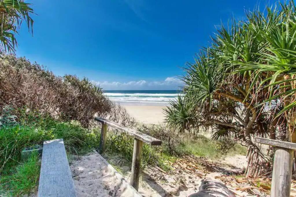 Fuller Holidays - Beachfront Tranquility, Beachfront Suffolk Park Villa Exterior photo